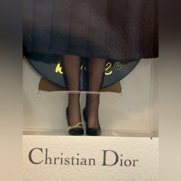 SOLD ❌ Christian Dior Barbie Collectible - Picture 2 of 10